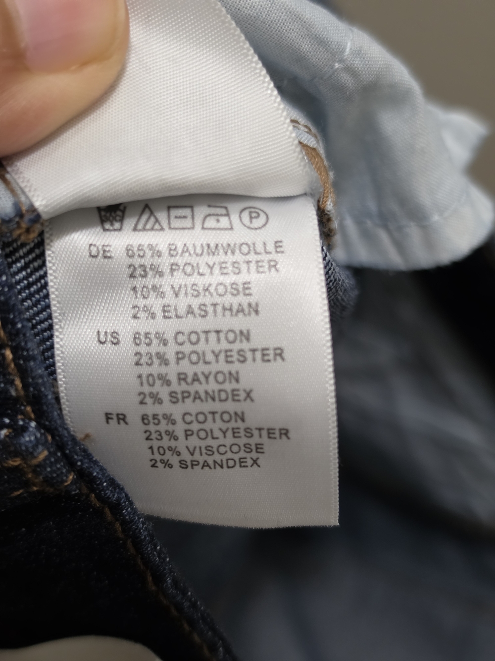 Kendall & Kylie Kontent Mid-Rise Crop Jeans - Picture 9 of 12